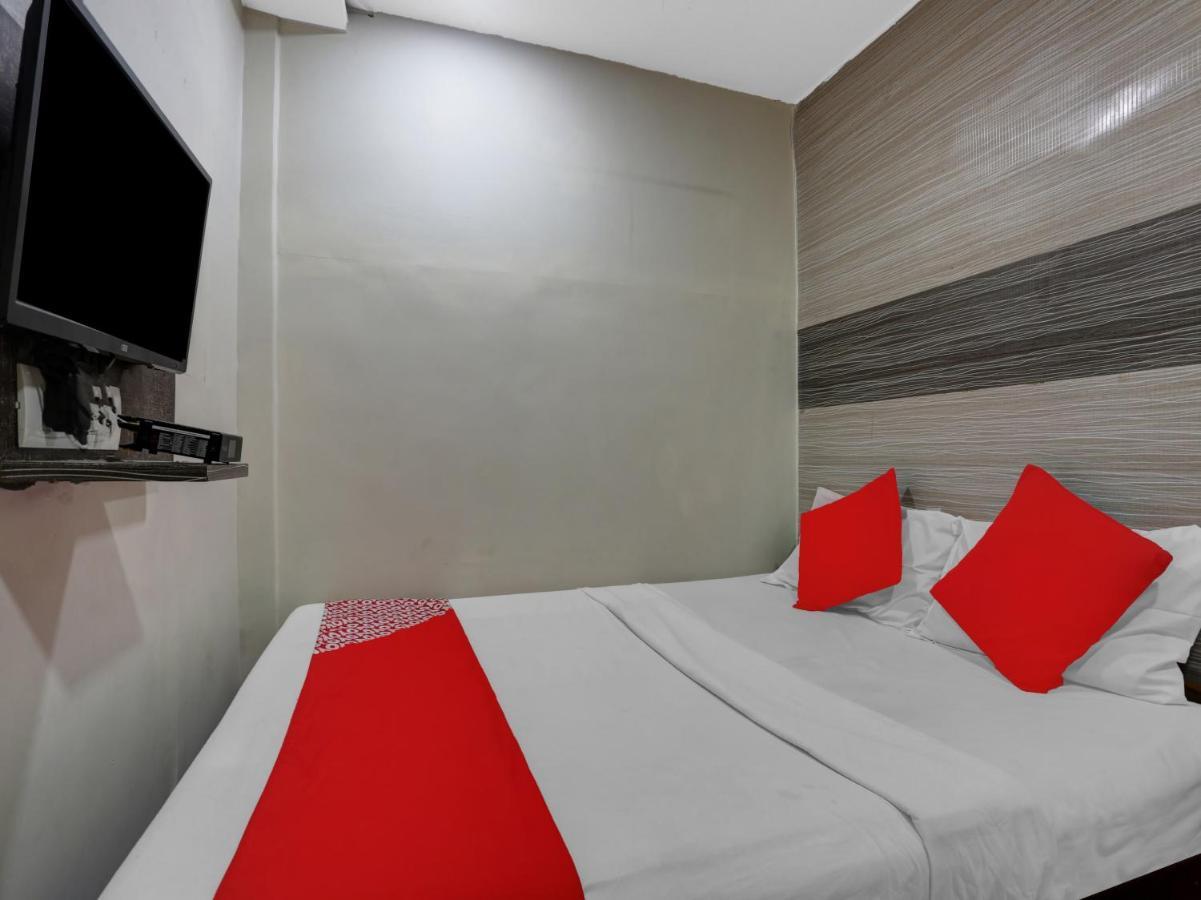 Oyo 84398 Maroshi Residency Mumbai Bagian luar foto